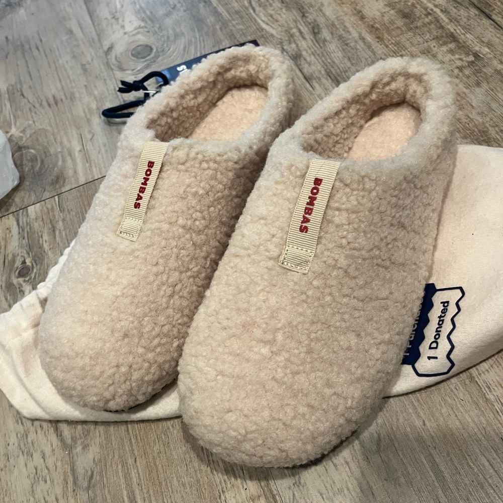 Bombas Women’s Slippers Size 8